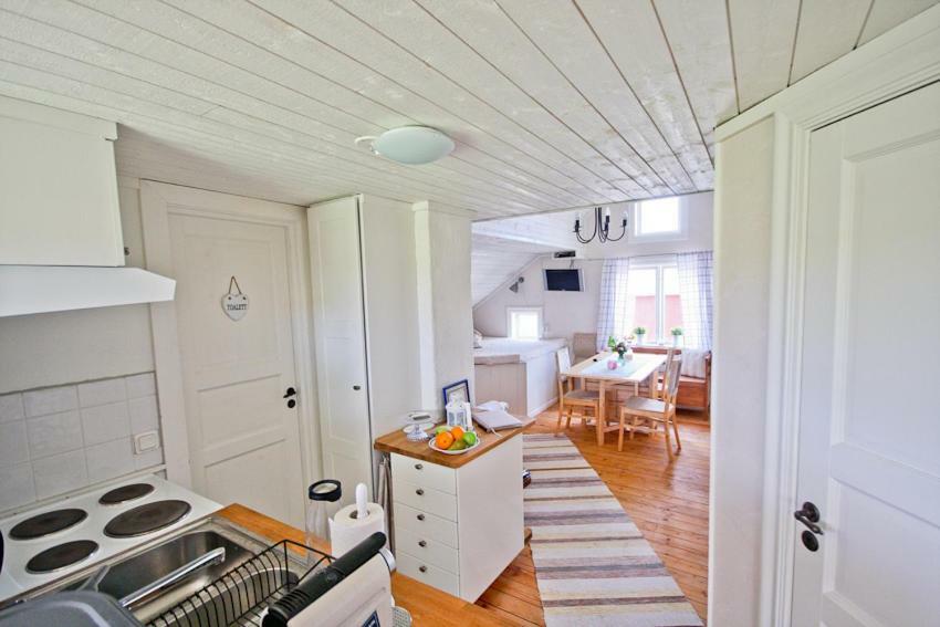 Broby Bed & Breakfast Nyköping Eksteriør bilde