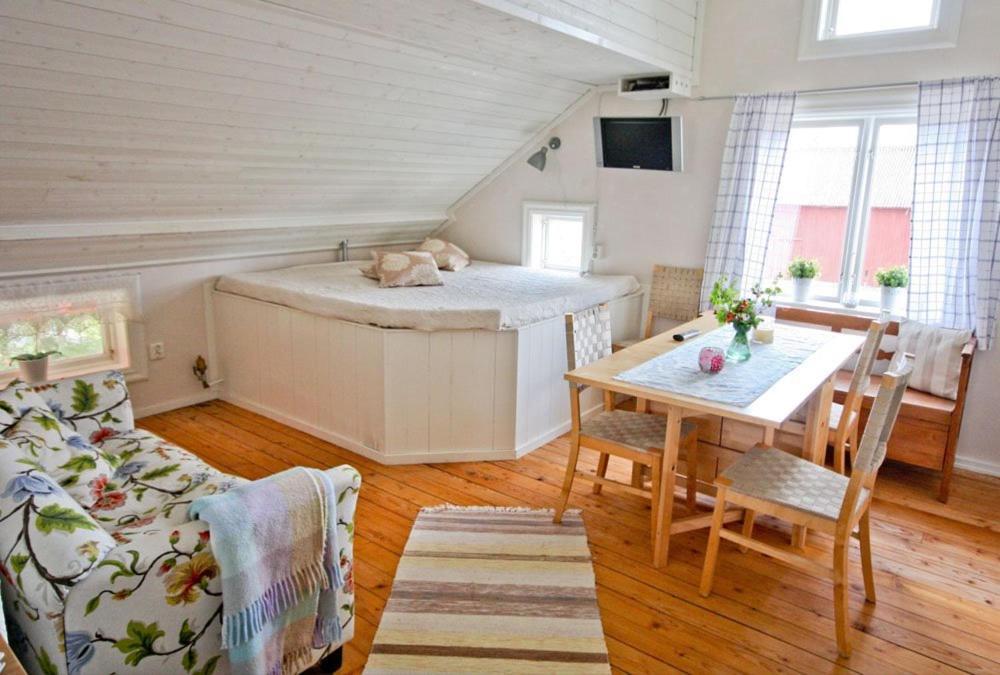 Broby Bed & Breakfast Nyköping Eksteriør bilde